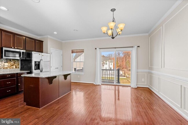 Building Photo - 4382 Daisy Reid Ave