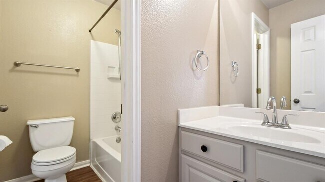 Building Photo - 3916 Bandice Ln