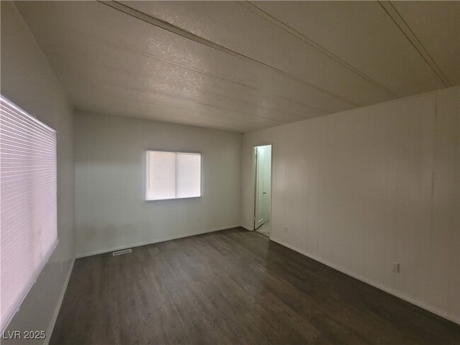 Building Photo - 367 MacFarland Ave