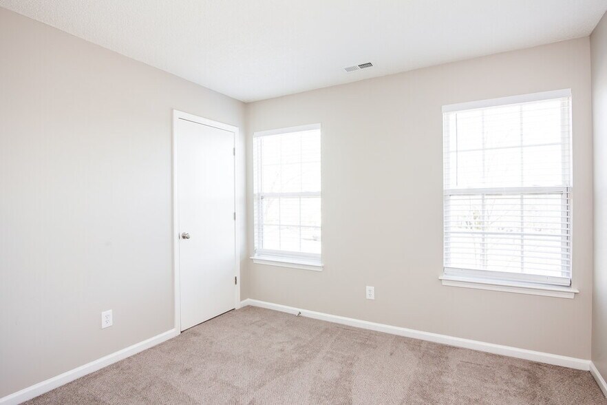 Building Photo - 427 Amhurst St SW