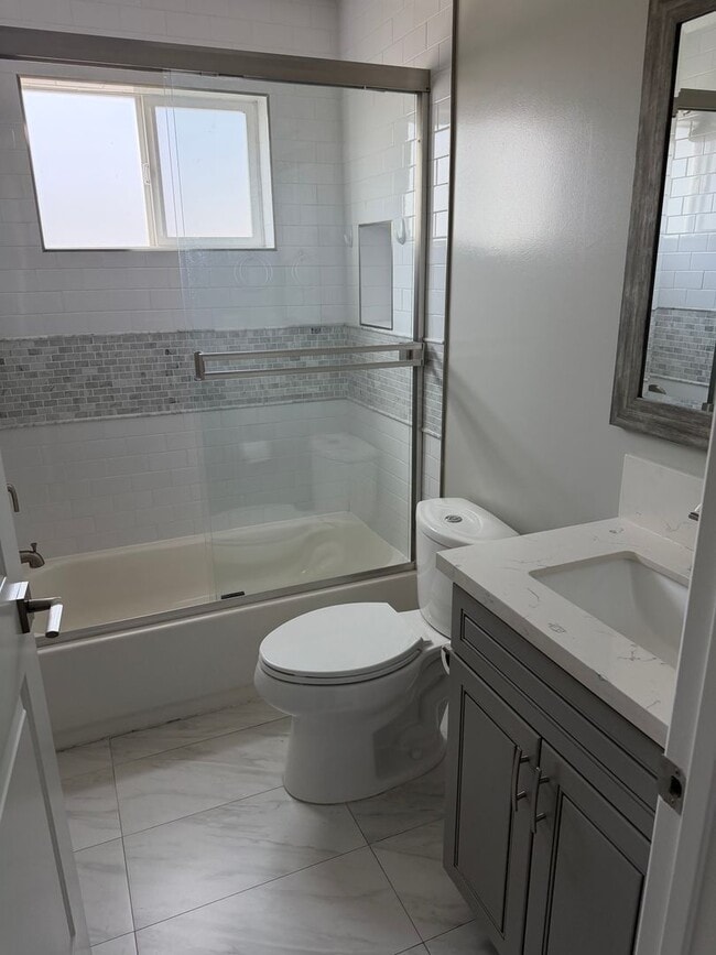 Building Photo - 12120 La Maida St