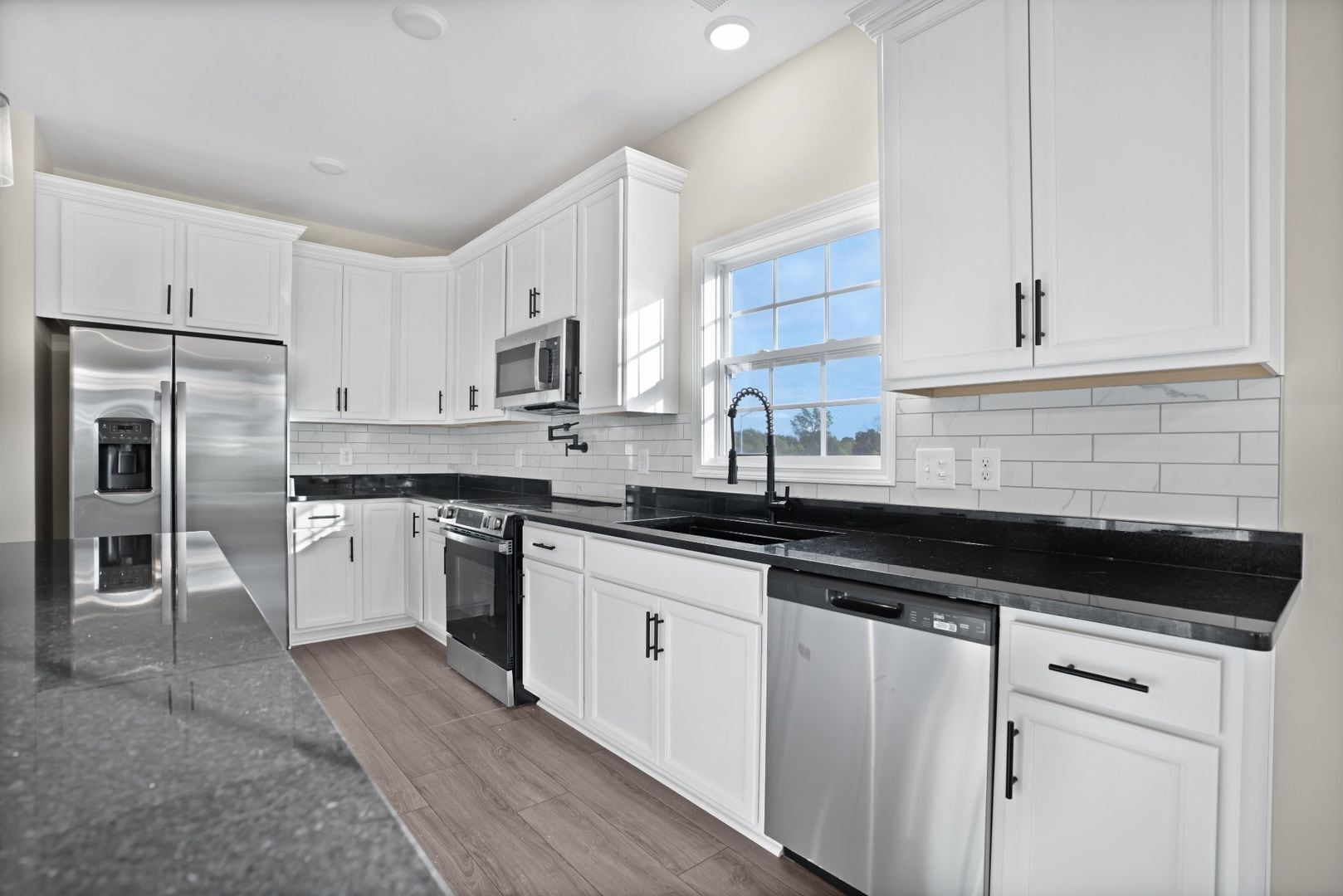 Building Photo - 502 N Halifax Ct