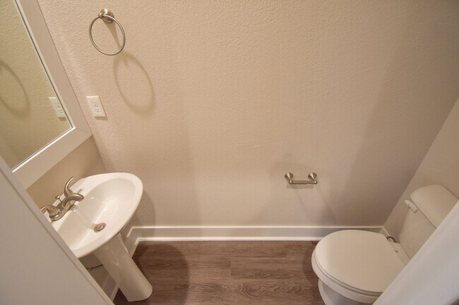 Building Photo - NOW LEASING