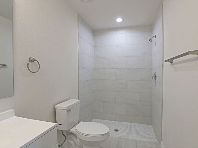 Building Photo - Cape Coral 828