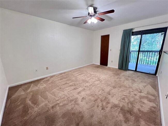 Building Photo - 313 SW 54th Dr