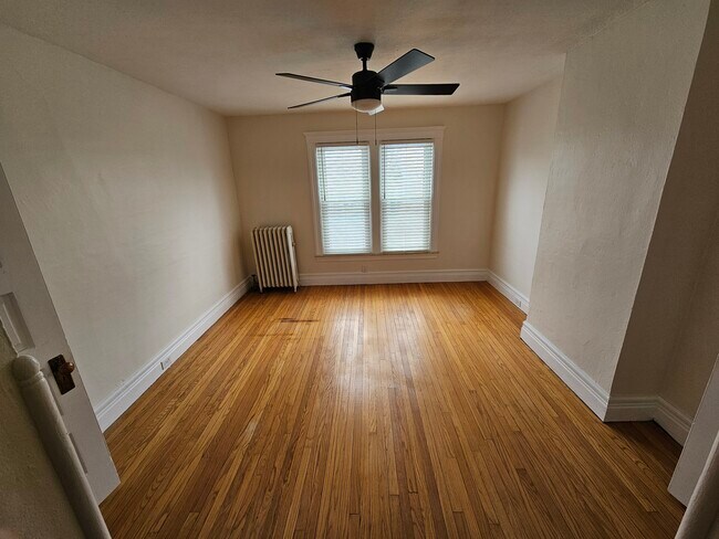 Building Photo - 3154 Van Alstyne St