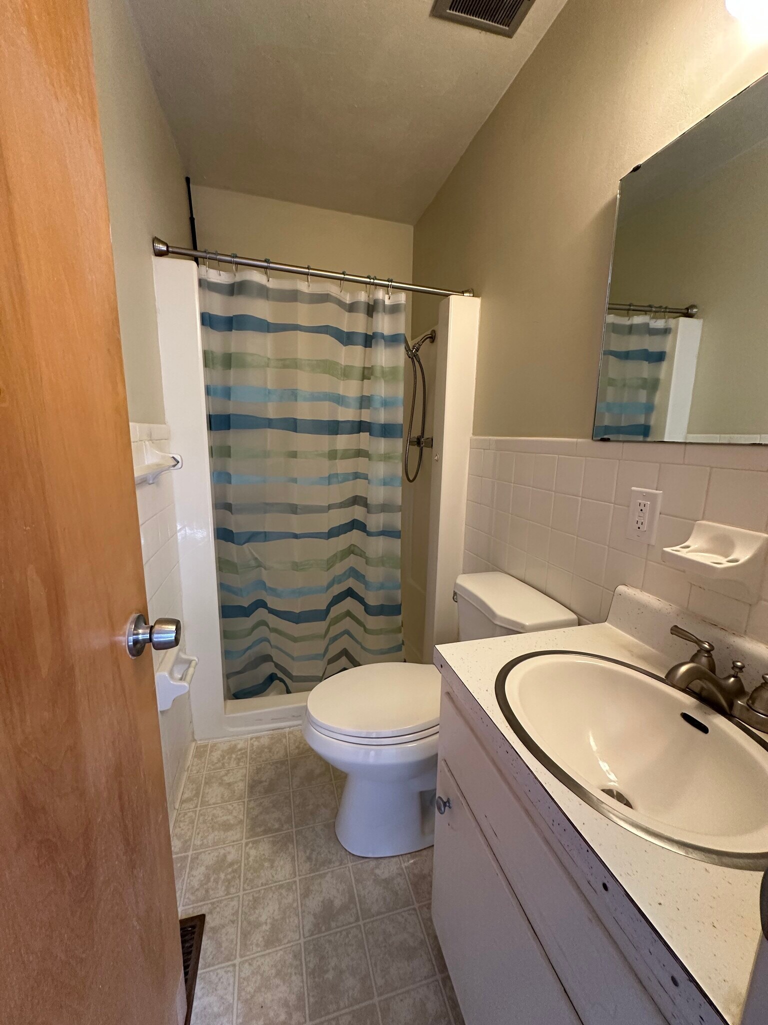Master Bath - 3101 Link Rd