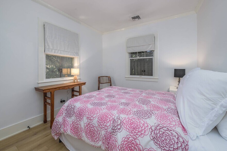 Building Photo - 48 Osborne Ave