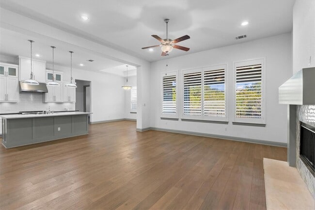 Building Photo - 16516 Leopold Trail