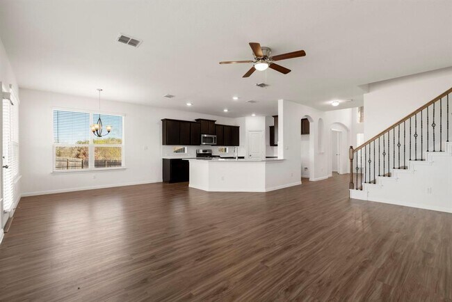 Building Photo - 400 Mante Ct