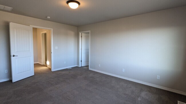 Building Photo - FOUR BED/3 BATH PRAIRIE STYLE HOME WITH GOURMET KITCHEN IN CORDERA NEIGHBORHOOD!