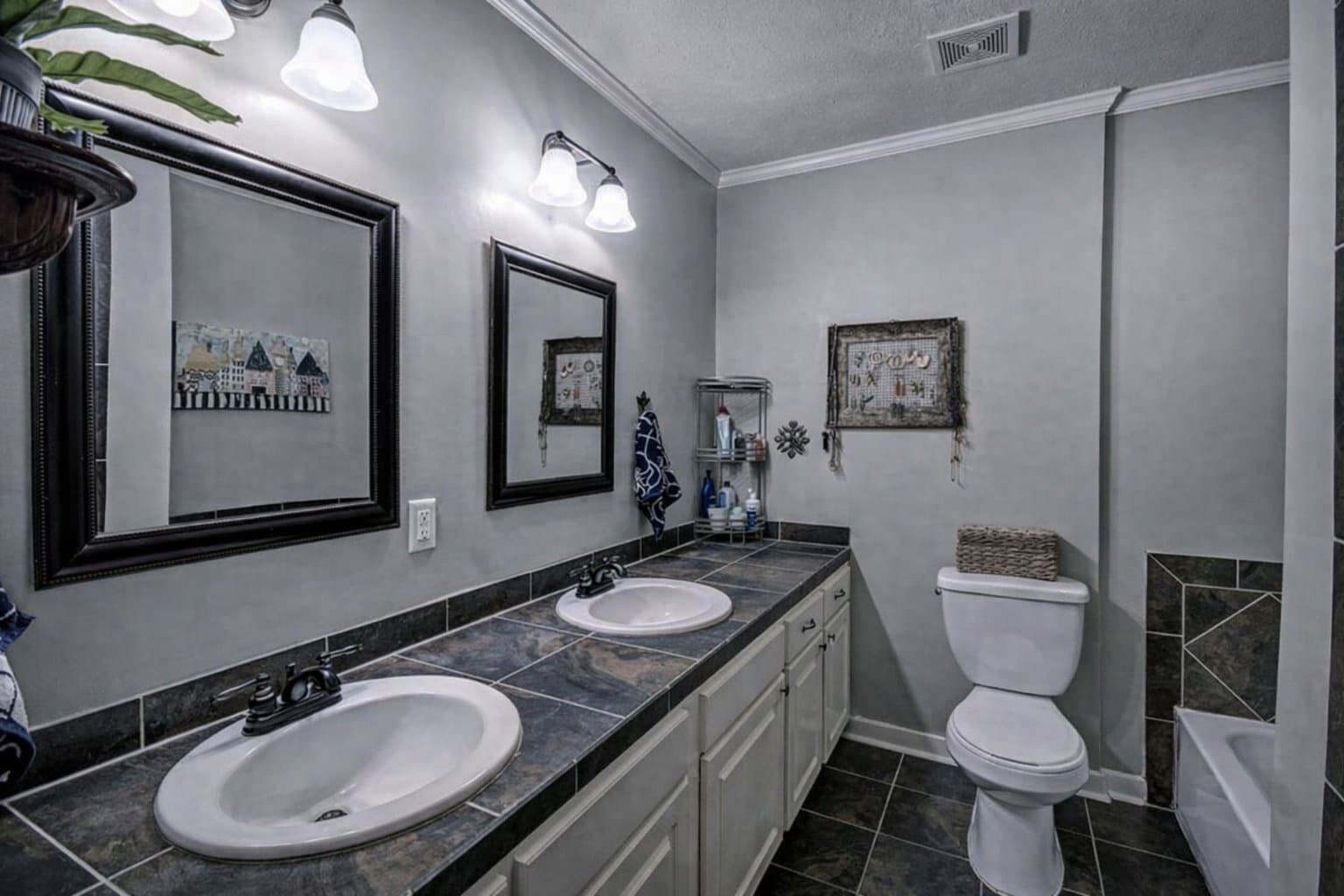 Building Photo - 193 Stonegate Dr