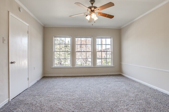 Building Photo - 4301 Emerson Ave