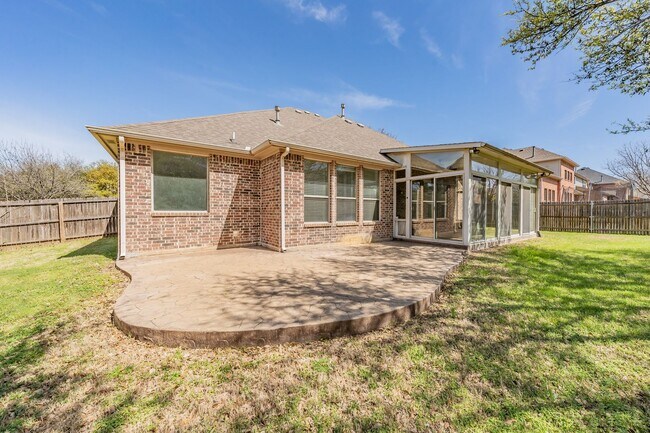 Building Photo - 3504 Oliver Dr