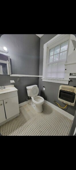 Building Photo - 1609 25th St