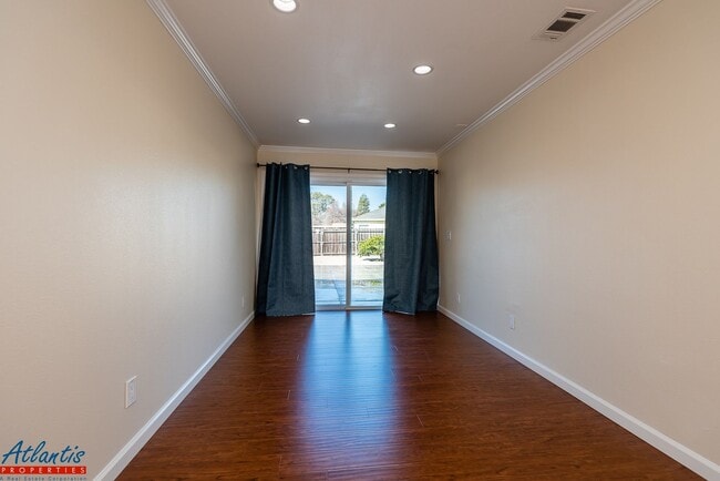 Building Photo - Beautiful Home | Remodeled | Near Facebook