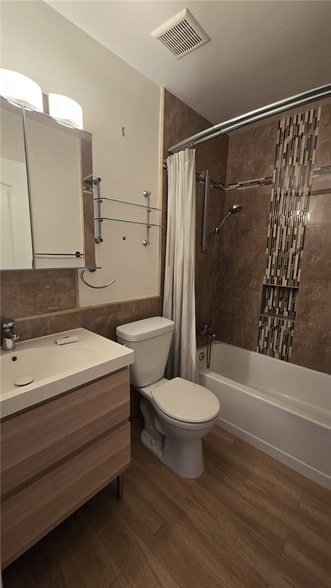 Building Photo - 5056 Balsawood