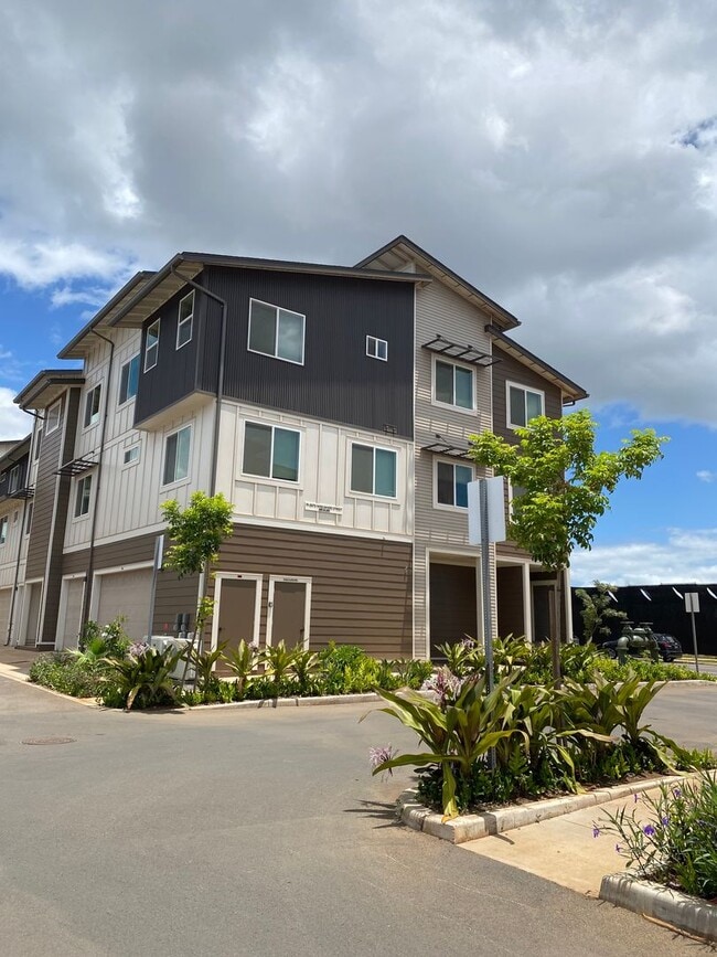Primary Photo - Kaikea at Ho'opili - Townhouse 2 bedroom 1...