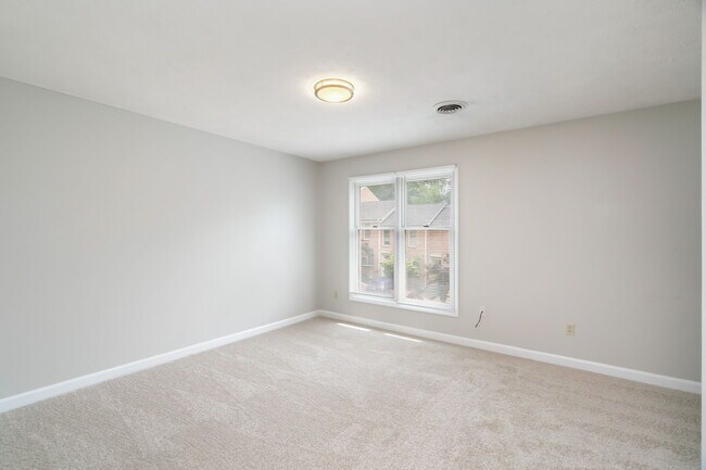 Building Photo - 4051 Heather Ct NW