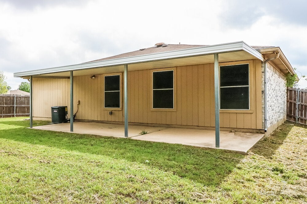 Building Photo - 8145 Waterside Trail