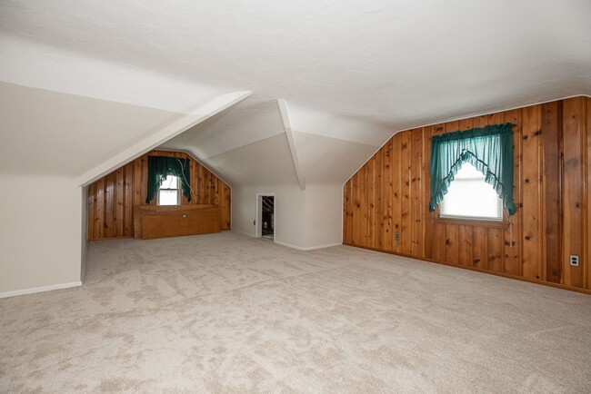 Building Photo - Charming 3 bedroom/2 bath House, Parma!