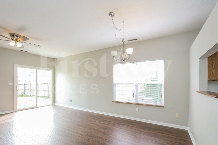 Building Photo - 6029 Polonius Ln