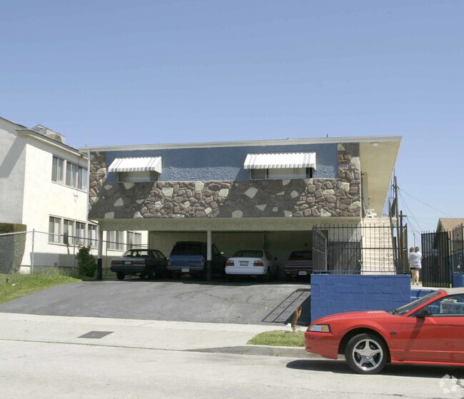 Primary Photo - 512 Bay View Ave