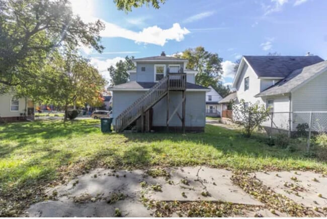 Building Photo - 147 Garden St