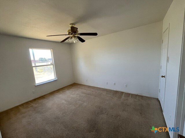 Building Photo - 3414 Crescent Dr