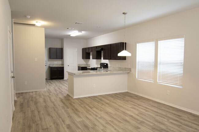 Building Photo - 18530 Boomi Ravine Trl