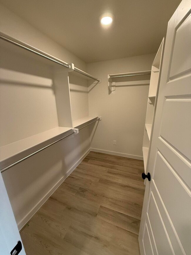 Building Photo - 1315 N Chicago Ave