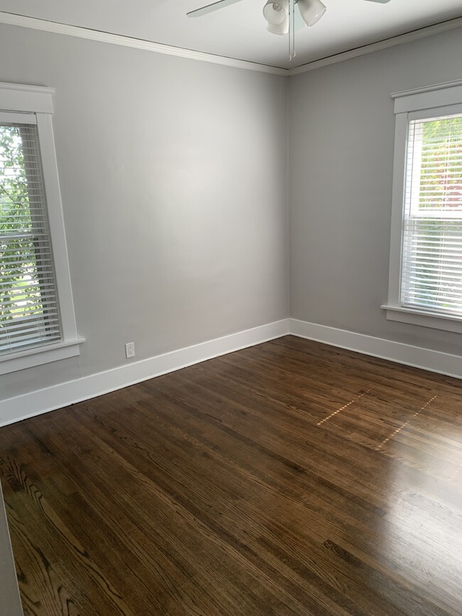 Main floor bedroom - 3568 Jackson St