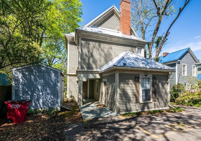 Building Photo - 664 Arlington Pl