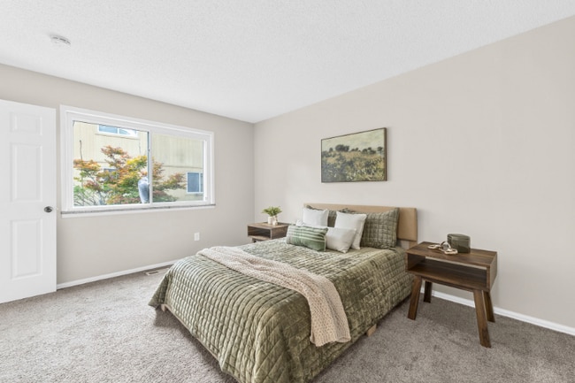 Building Photo - 907 Award Dr