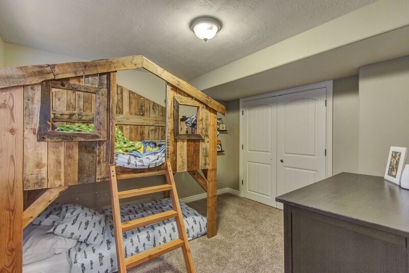 Building Photo - 13866 Markham Peak Cir