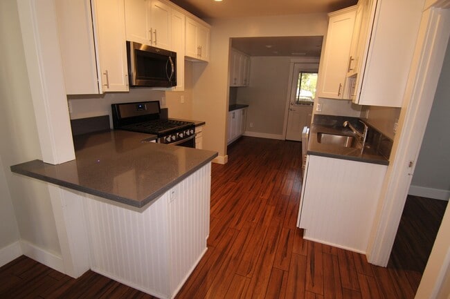 Building Photo - 2 Bedroom, 2 Bath with Office, plus garage.