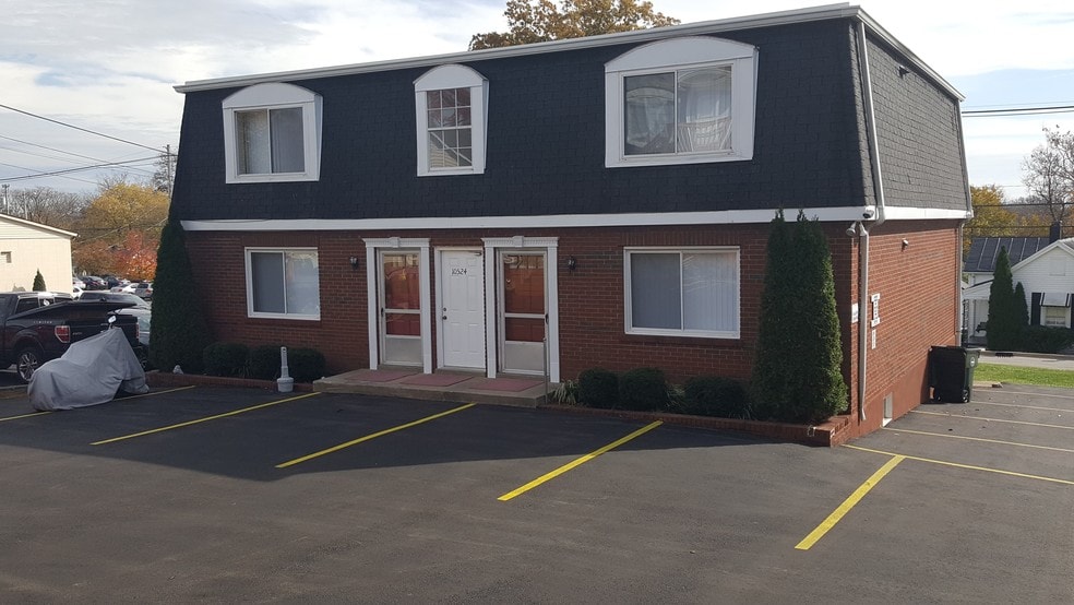 View of rear building - 10524 Watterson Trail