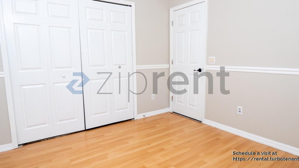 Building Photo - 3309 SW Frankford St