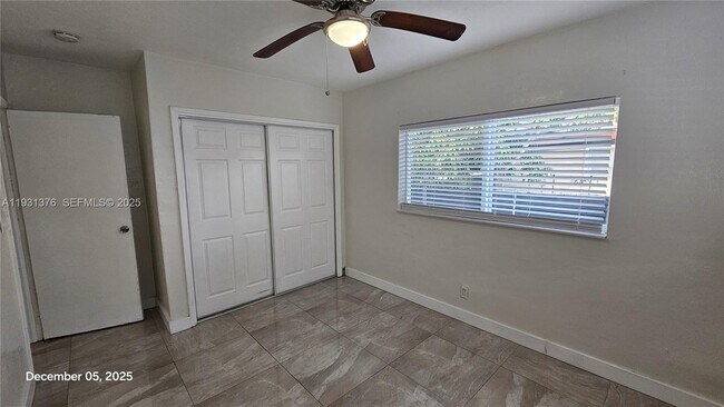 Building Photo - 1830 Monroe St