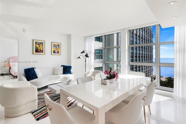 Building Photo - 5055 Collins Ave