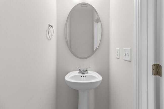 Building Photo - 4095 Irwin Dr