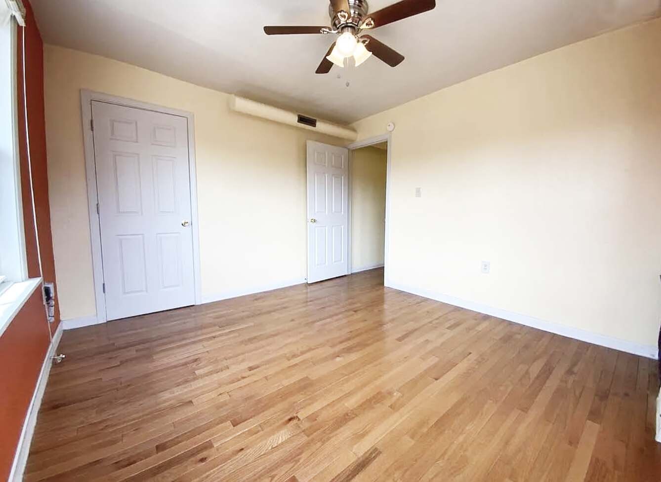 Building Photo - 221 Sterrett St