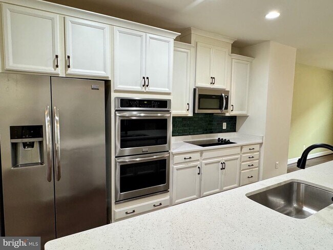 Building Photo - 8505 Craggan Ln