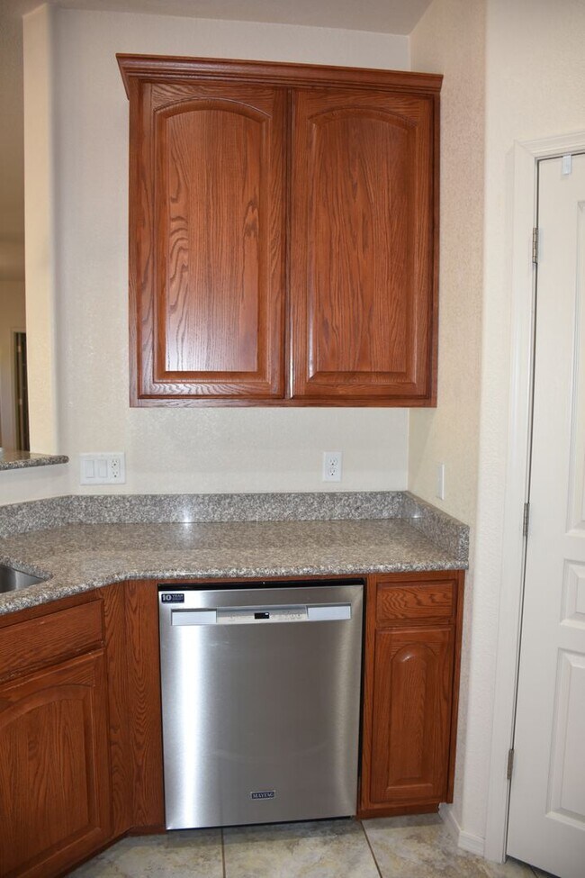 Building Photo - 4520 Leisure Ln
