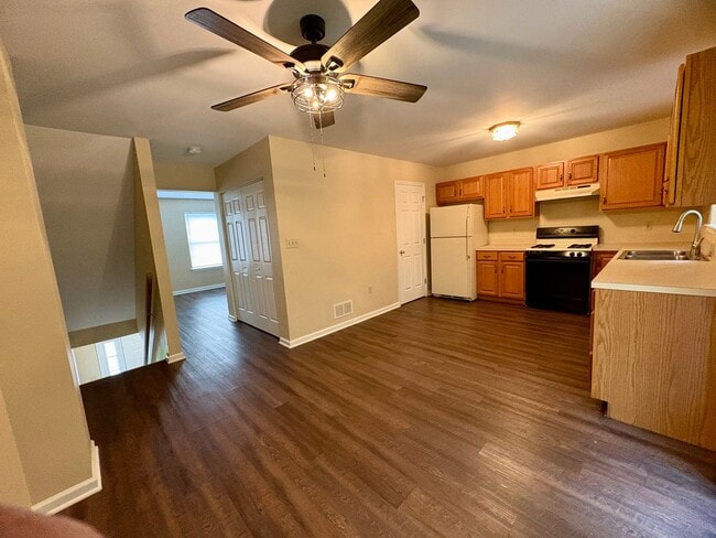 Building Photo - 3 Bedroom 1.5 Bathroom in Elizabethtown!