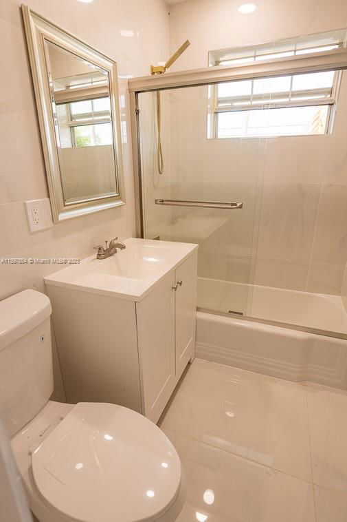 Building Photo - Hope Street, Hollywood, FL 33024 - 4 BR 2 ...