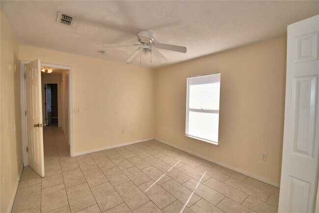 Building Photo - 1060 Dudley Dr