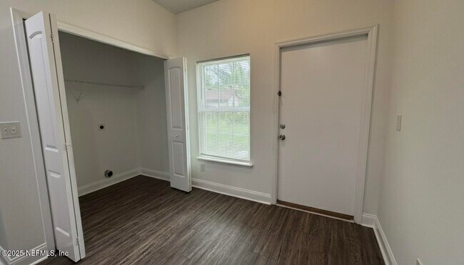 Building Photo - 6625 Osceola St