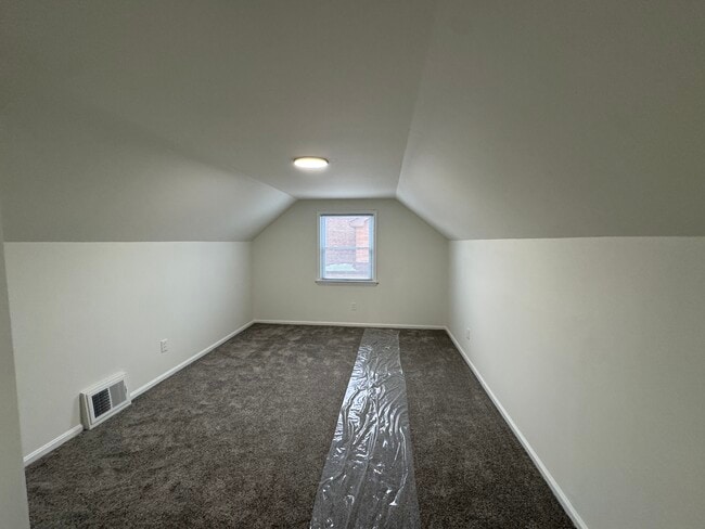 Building Photo - 18702 Arrowhead Ave