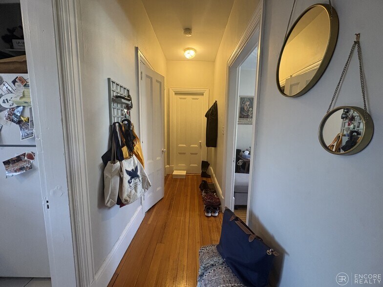 Building Photo - 63 Dana St